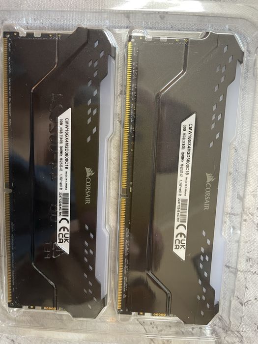 RAM DDR4 Corsair Vengence ARGB 2x8GB