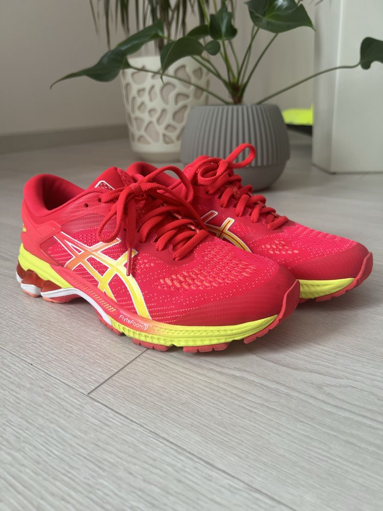 Кросівки для бігу Asics GEL-KAYANO 26