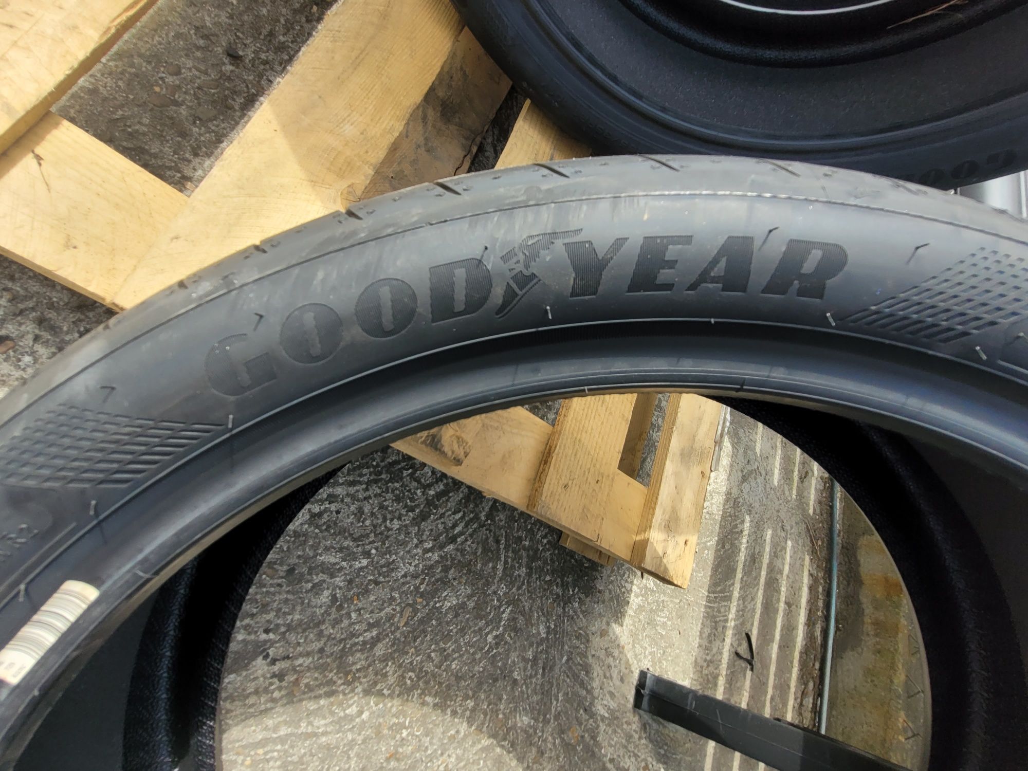 Opony letnie 255/35/21 goodyear F1 asymetric 5 2022r. Audi a7 a6