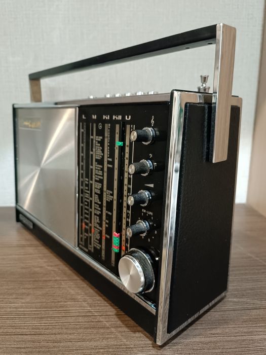 SHARP WF-CD 77 Магнитола Grundig