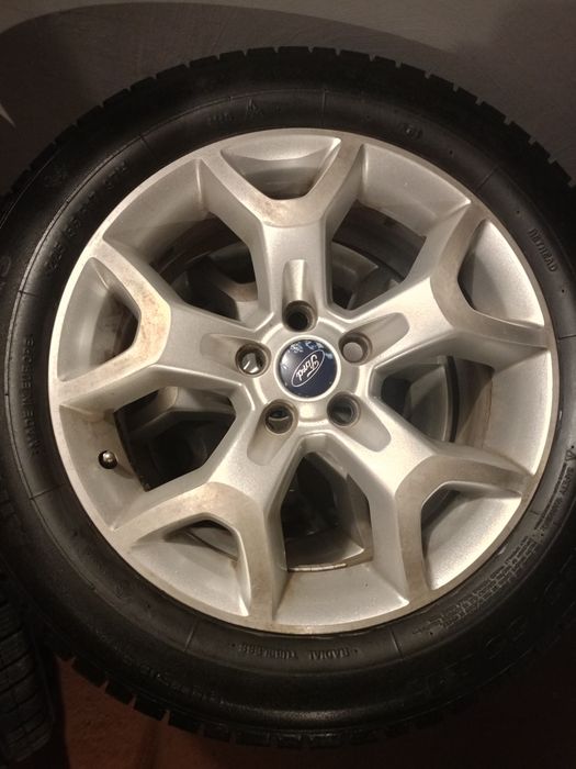 Felgi 17 Ford Kuga z oponami całorocznymi