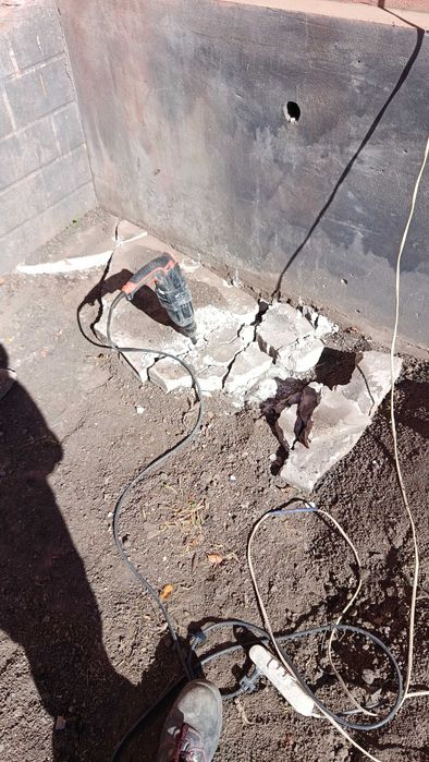 Виконую будівельні роботи