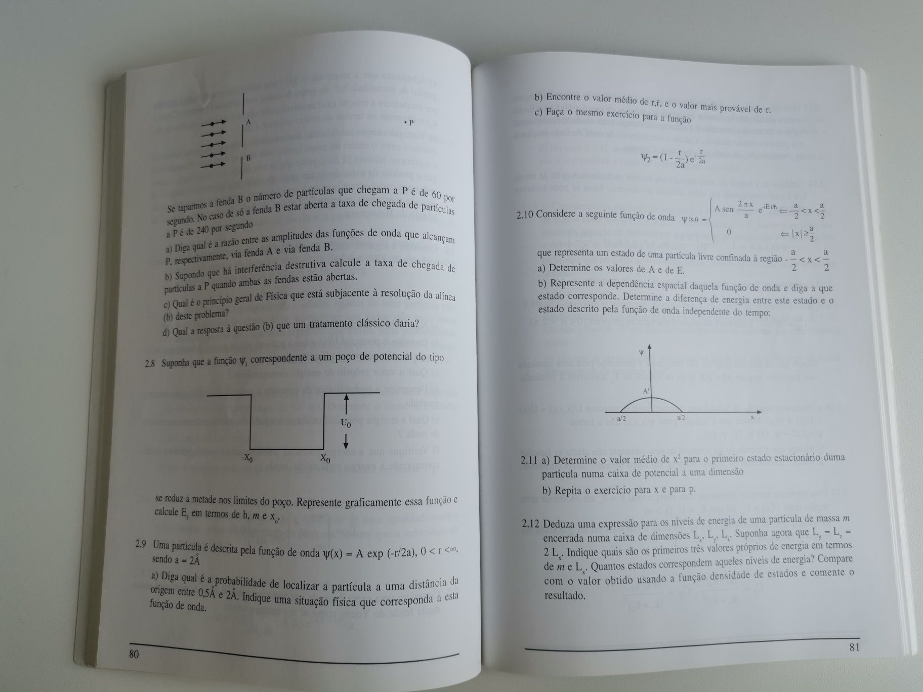 Introdução À Física Quântica e estatística