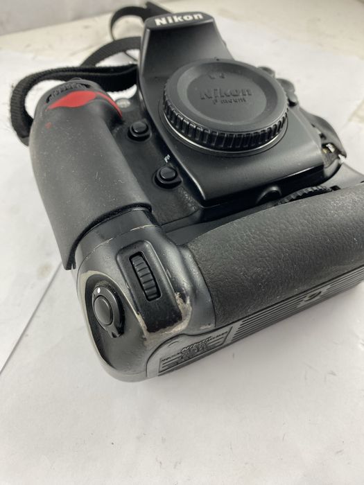Nikon D700 grip 3 baterie
