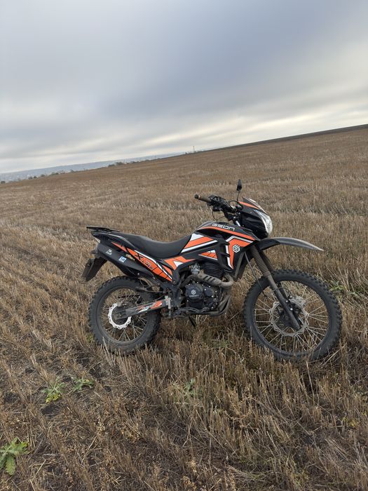 Продам срочно GEON X-Line 250 4V (21/18)