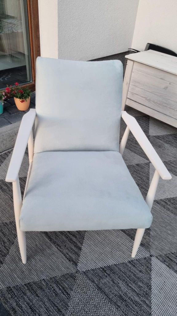 Fotel lisek po renowacji PRL