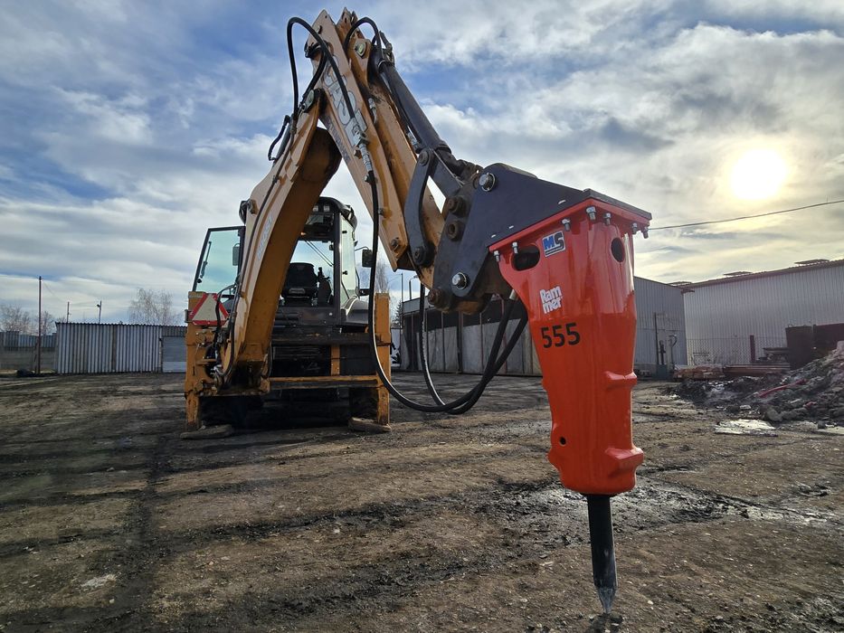 Młot hydrauliczny wyburzeniowy 275kg Rammer BR555 koparka 3,2 - 8t