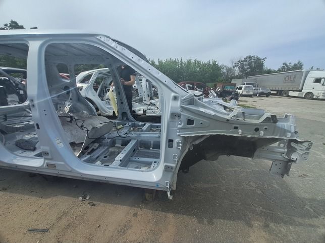 Четверть передняя правая MITSUBISHI OUTLANDER 22- 76232W060P