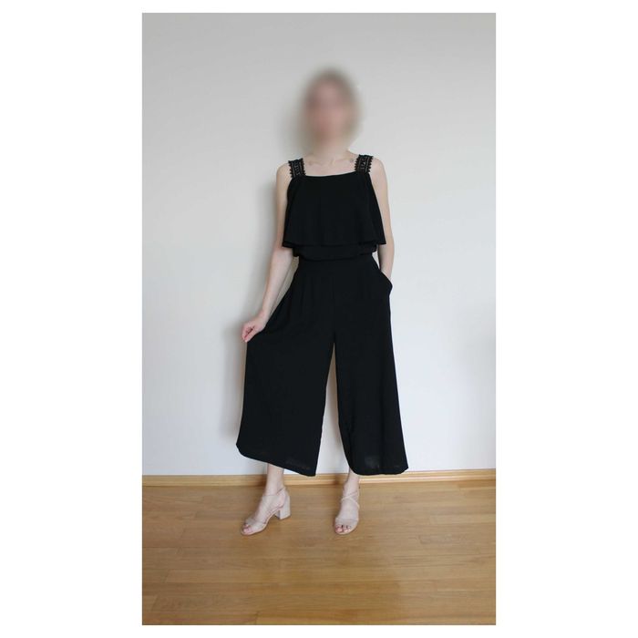 Стильний елегантний чорний комбінезон міді з воланом та кюлотами S/M