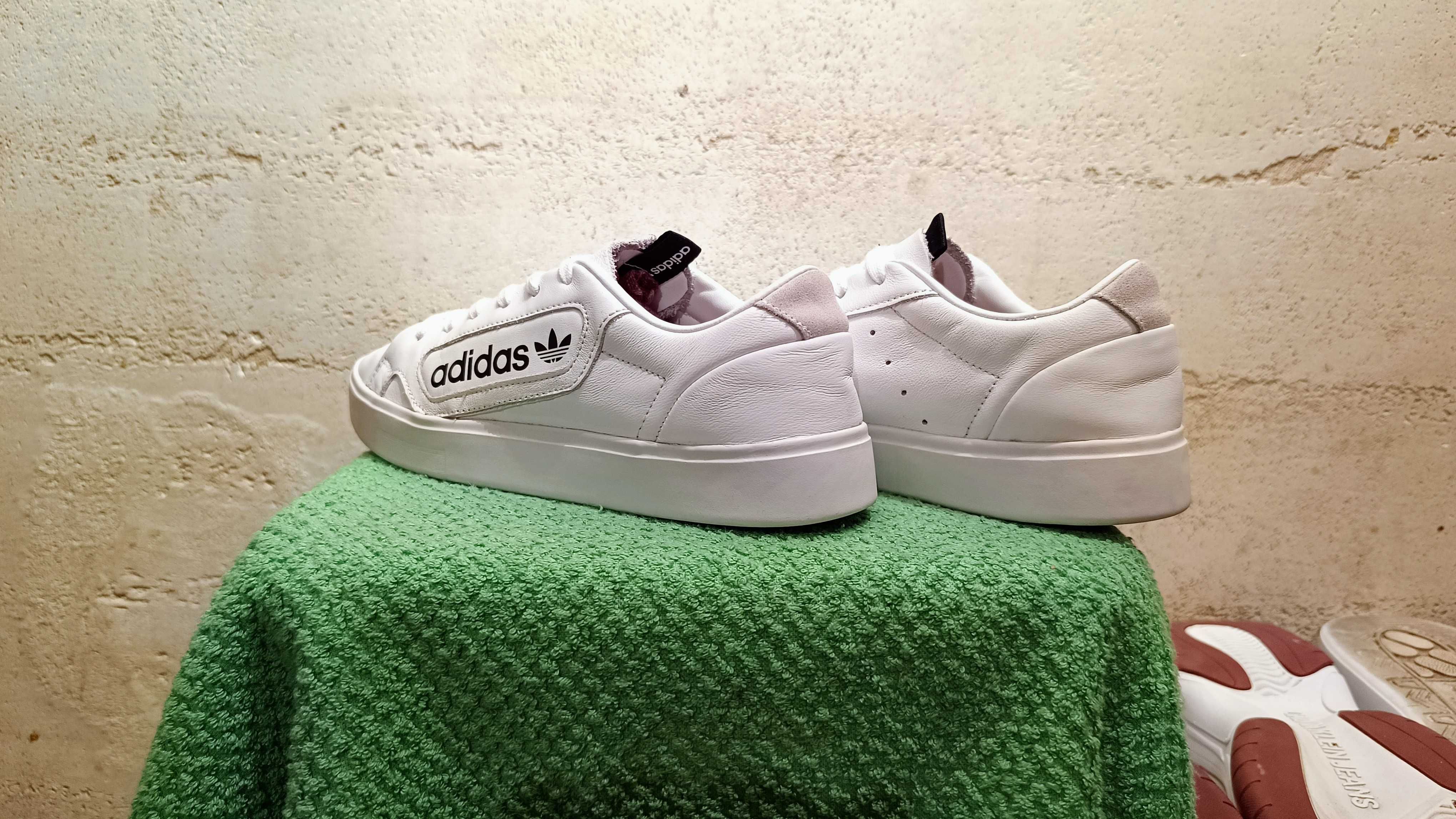 Sneakersy ADIDAS SLEEK r.39 1/3 skóra stan idealny