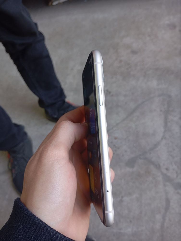 IPhone 11 акм76 с коробкой