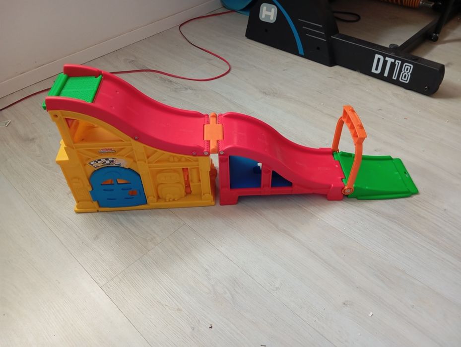 2 Pistas de bebe com 1 carro