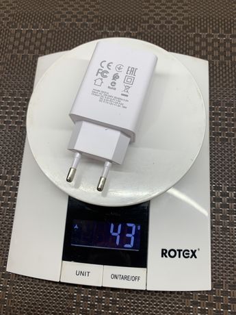 Блок питания СЗУ зарядное устройство Borofone Fast Charge