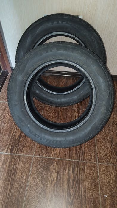 Продам 2 колеса  Firestone 215-60-16