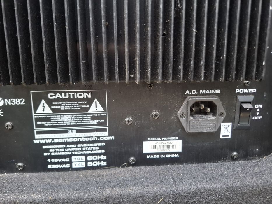 Subwoofer aktywny Samson db1500a
