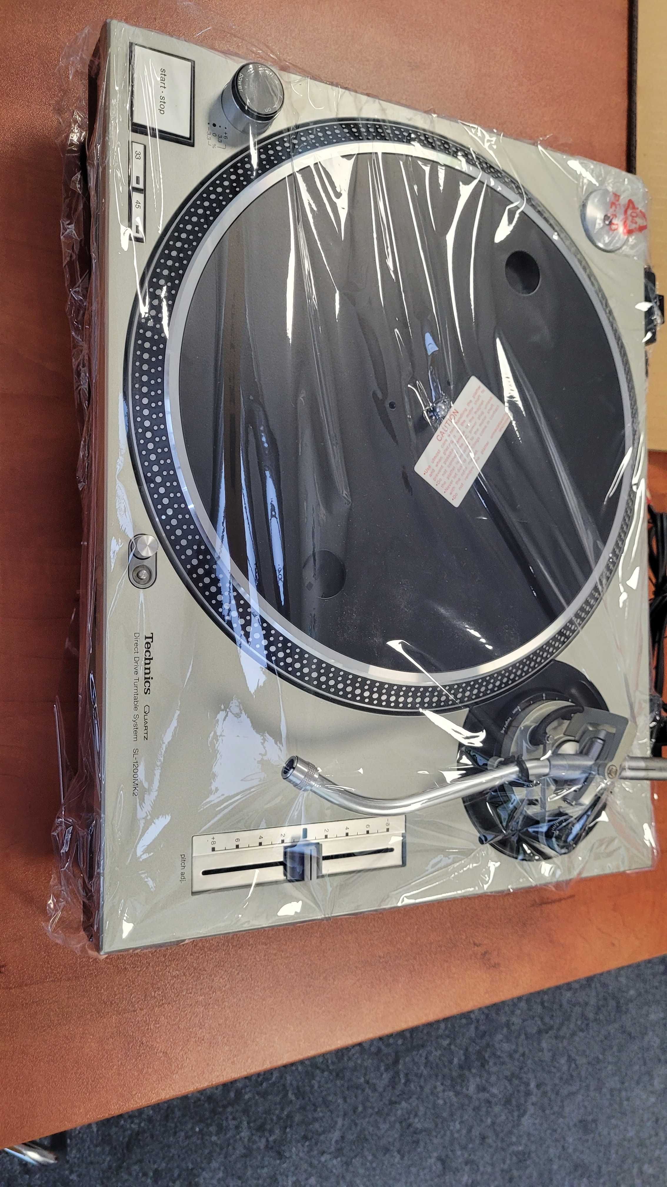 Gramofon TECHNICS SL 1200 mk2 PEREŁKA