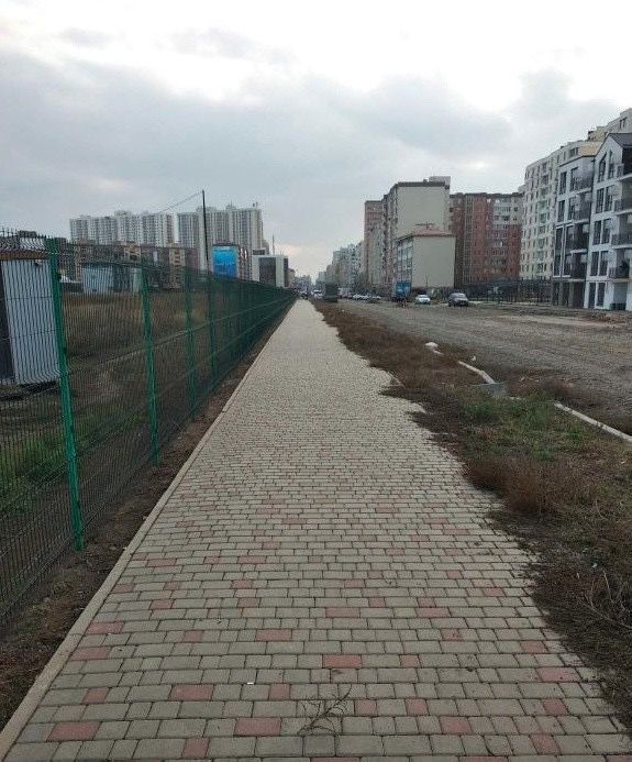 Участок в районе рынка Початок. 1 сот - 870 $ только до конца месяца