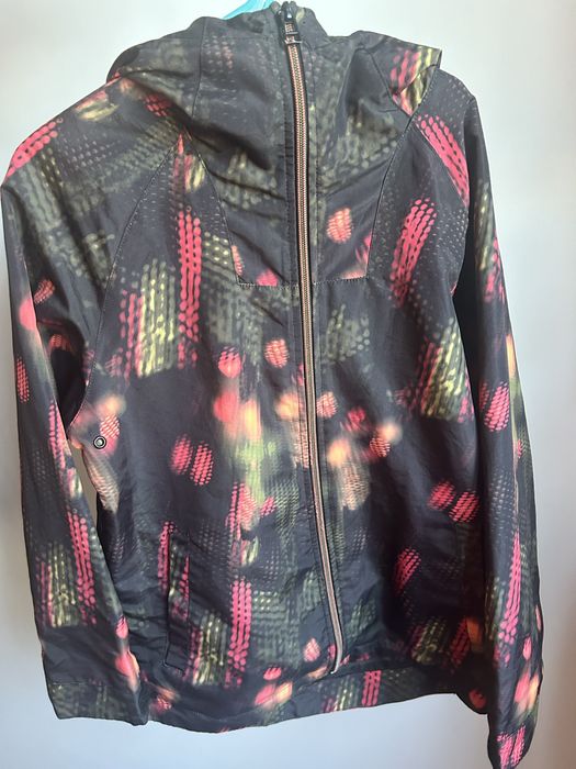 Kurtka przeciw wiatru , deszczu