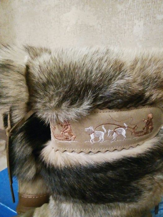 Унти з натурального меха.
