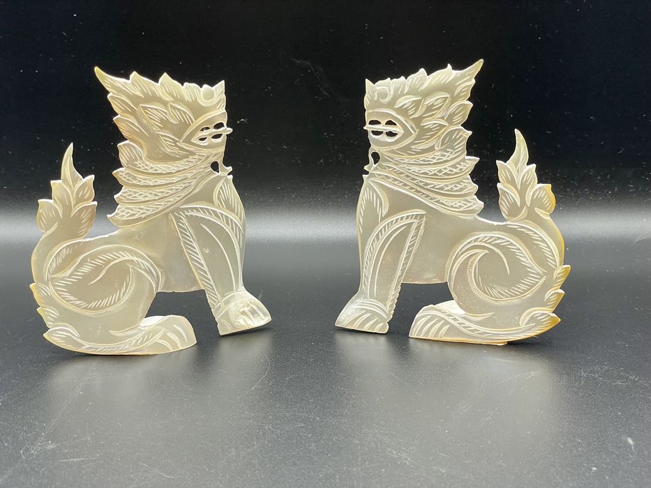 Leões Foo em madre pérola orientais