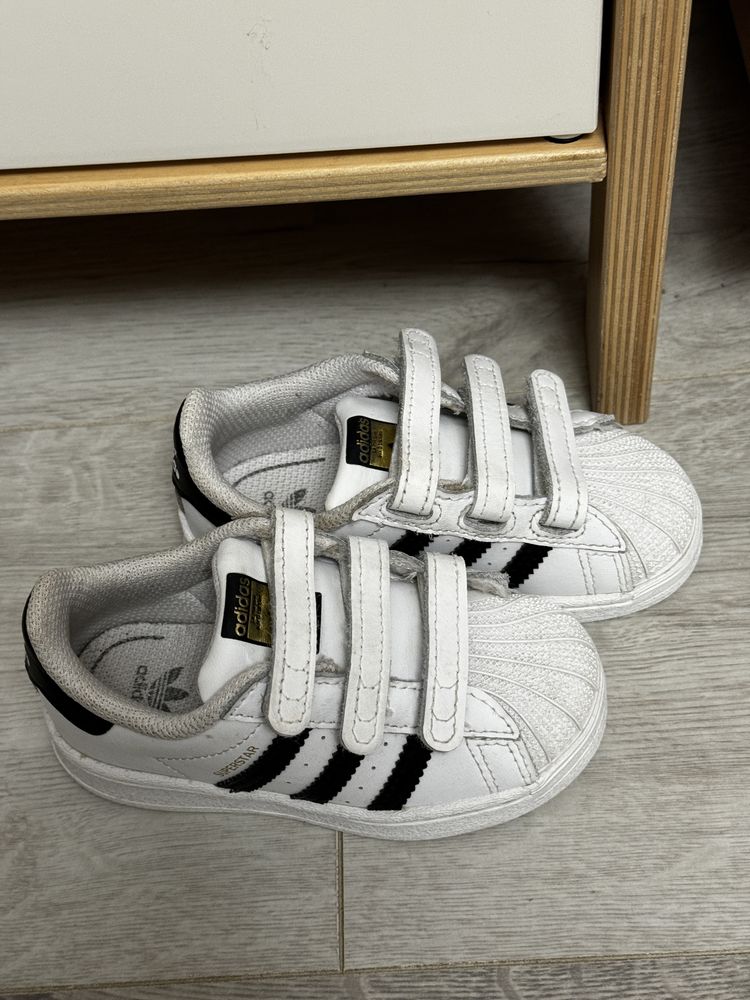 Adidas superstar 23