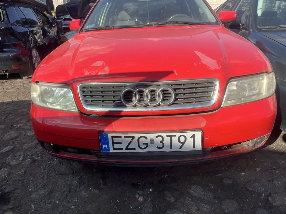 Audi A4 B5 - lampa przód przednia - lift