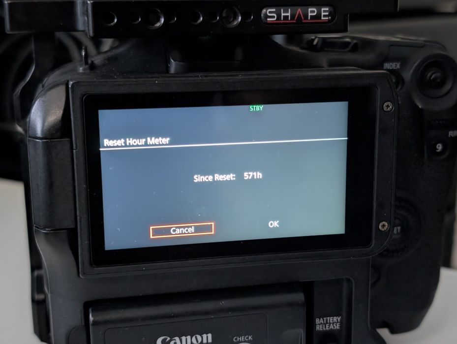 Canon EOS C70 com acessórios