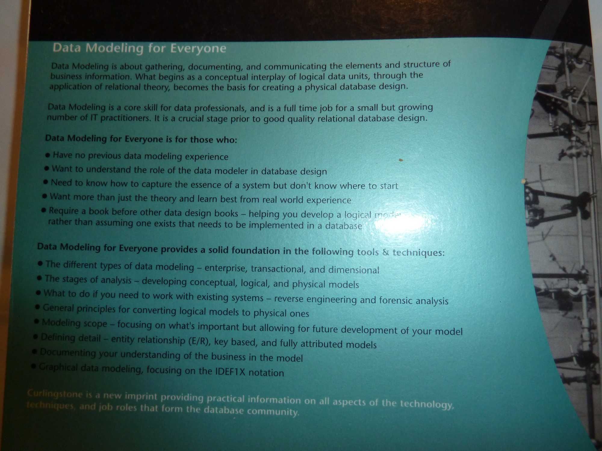 Livro "Data Modeling For Everyone"