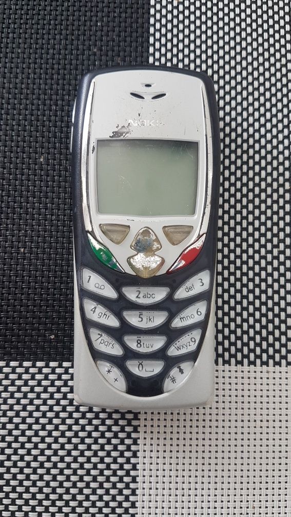 Do kolekcji - vintage nokia 8310 -