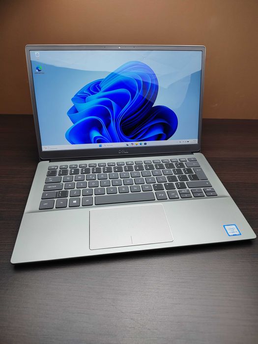 ULTRASMUKŁY LAPTOP | Dell Latitude 3301 | i5-8265U | 13,3" FHD | Win11
