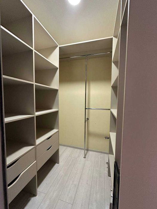 Продаж 2-кімнатної квартири в новому будинку в центрі міста