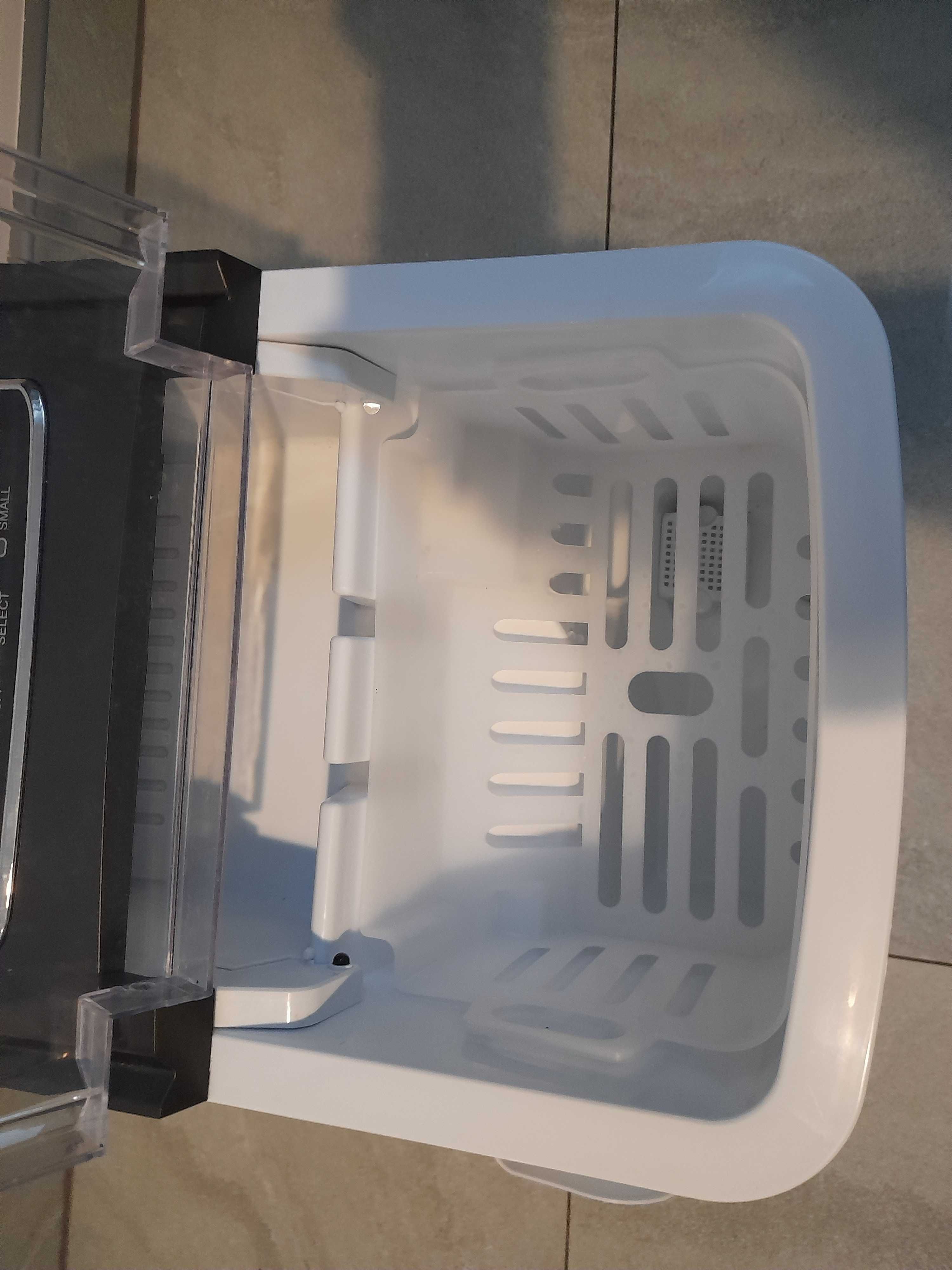 Kostkarka do ludu Ice Maker HZB-12/B