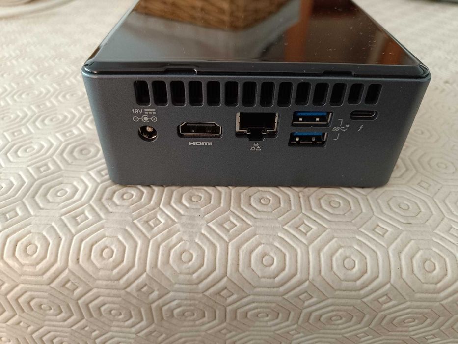 Mini PC NUC Core i3 da Intel