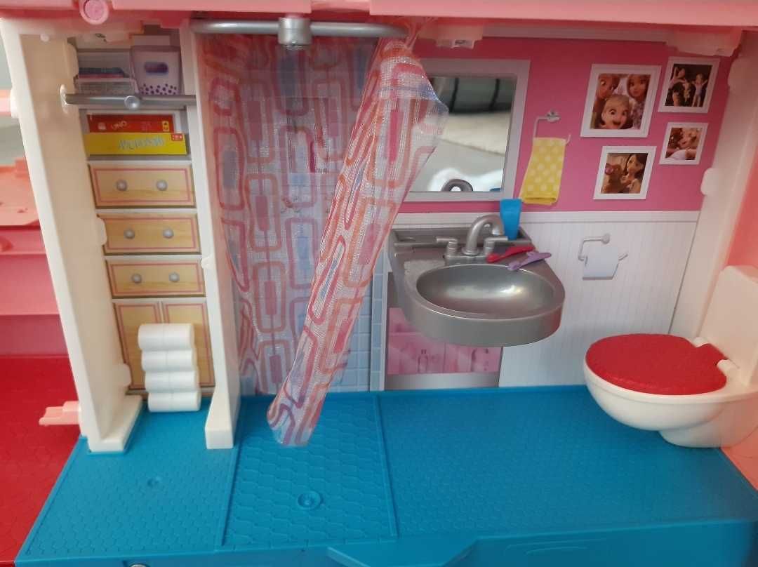 Autocaravana Barbie Mattel