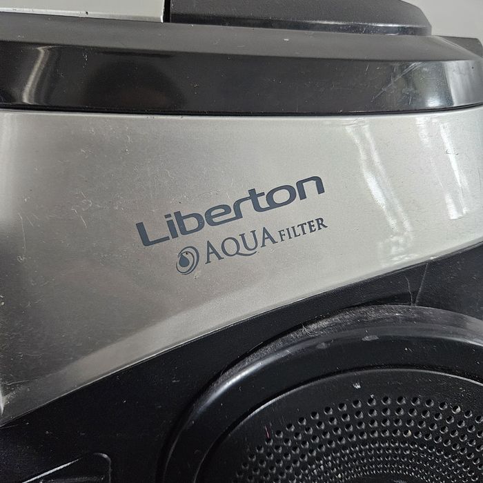 Пилосос без мішка з аква фільтром LIBERTON LVCW 4216 Silver Aqua 
Пило