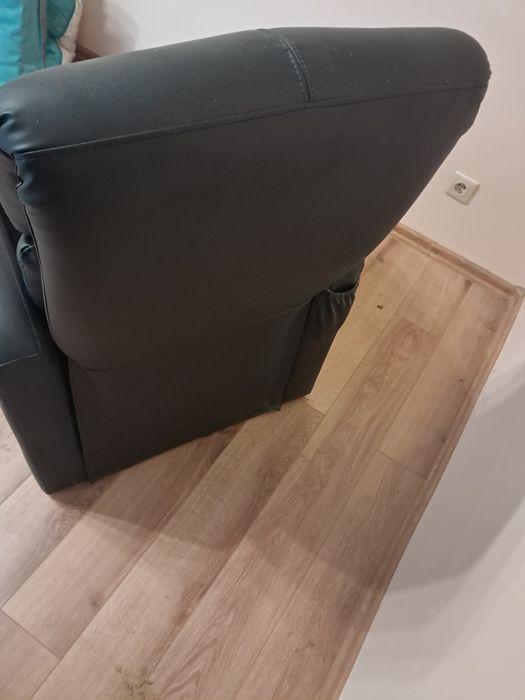 Fotel rozkladany do masażu,z masazem,jak nowy