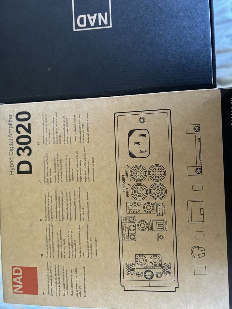 Amplificador NAD 3020 V2