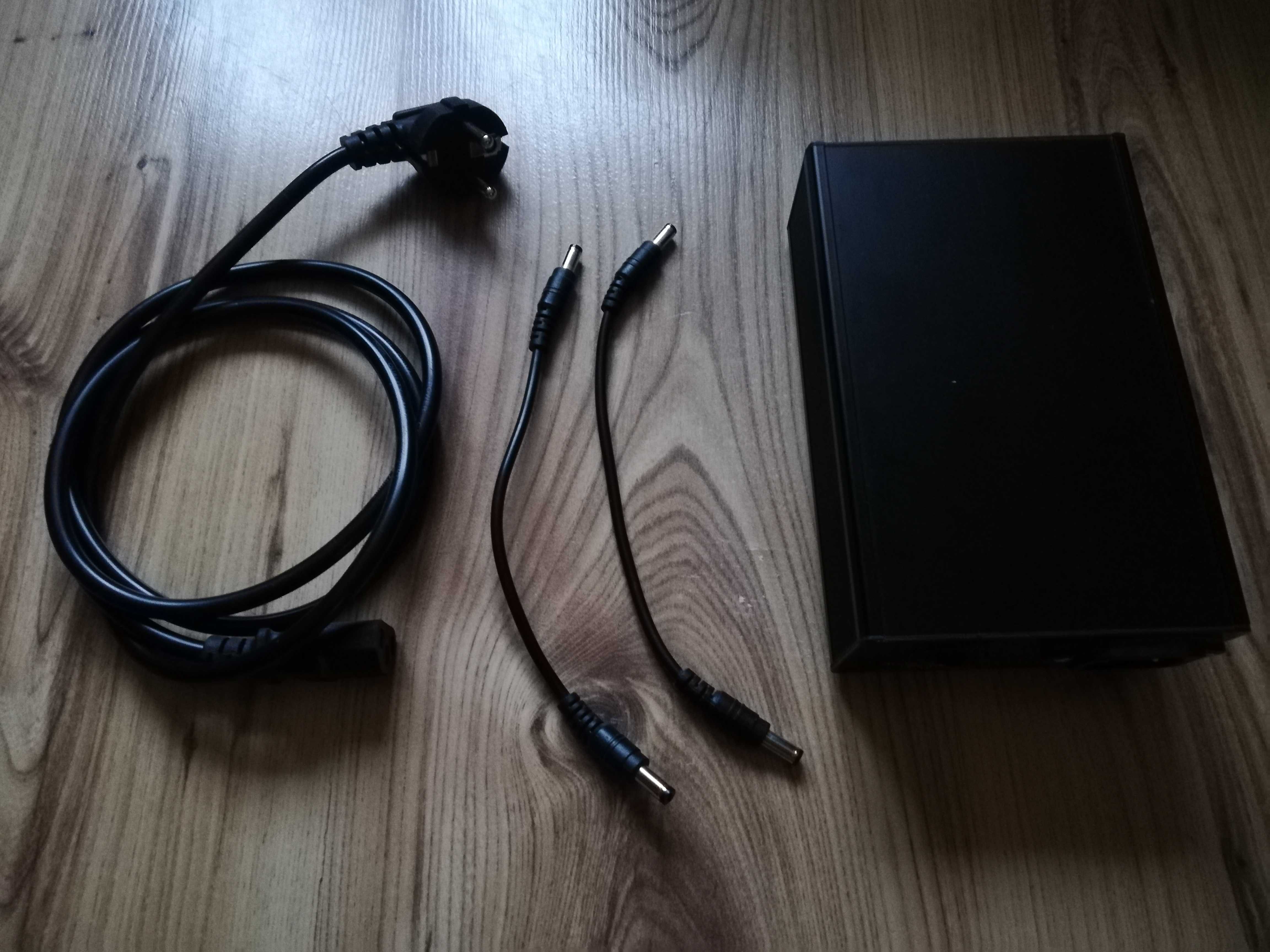 Zasilacz liniowy do audio Nostromo Hades - posiada 2 napięcia  12V 5V