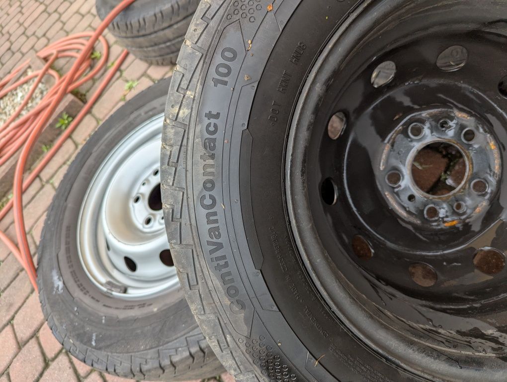 Felgi z oponami 215/70 R 15 C