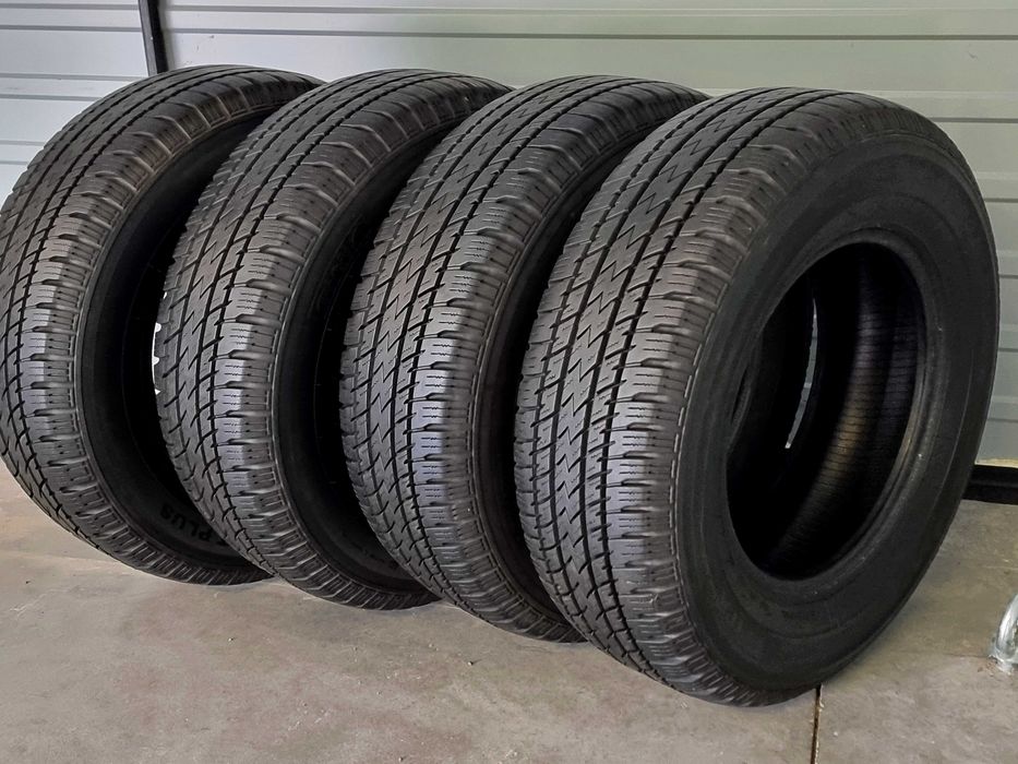 LATO opony komplet 16 cali 235/70/R16 jak nowe Mercedes ML santa fe
