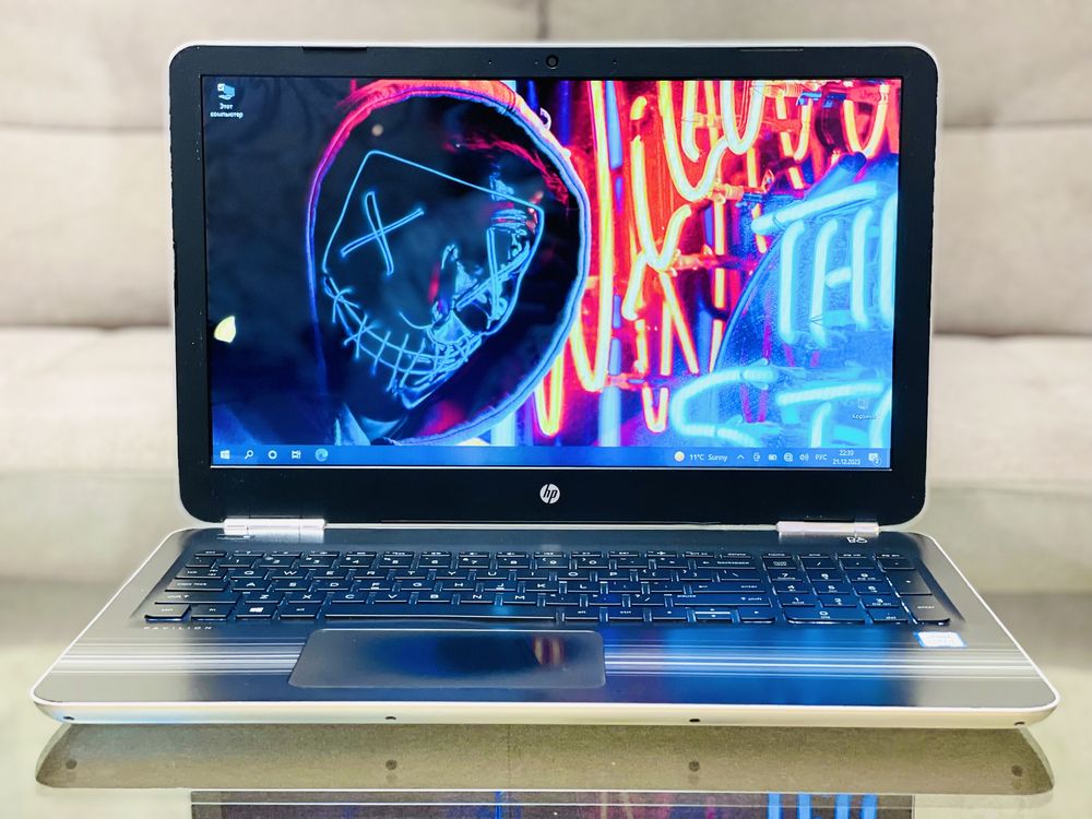 HP Pavilion 15/Core i5-7200U/3.1 GHz/8 ГБ/SSD 256/HD Graphics 620 /1ГБ