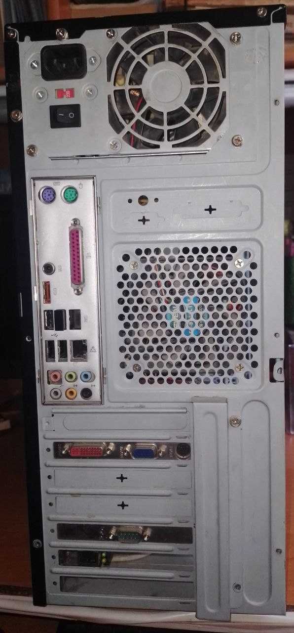 Компьютер ПК Foxconn 2 gb ОЗУ, HDD 250GB, OC WINDOWS 7