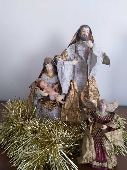 Sagrada Família (grande) com Anjo