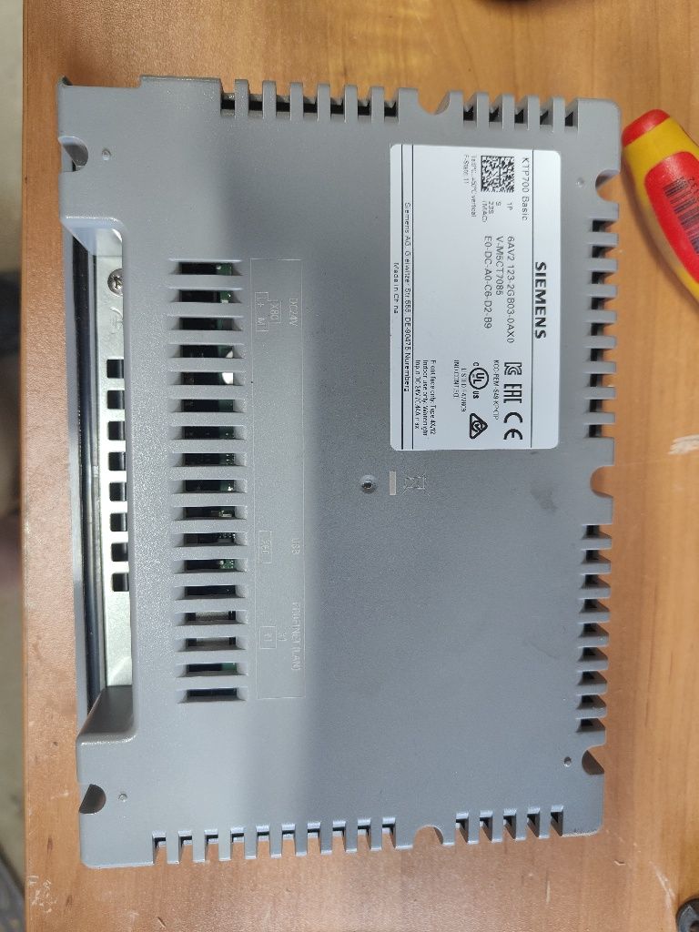 HMI KTP700 Basic 6AV2 123-2GB03-0AX0