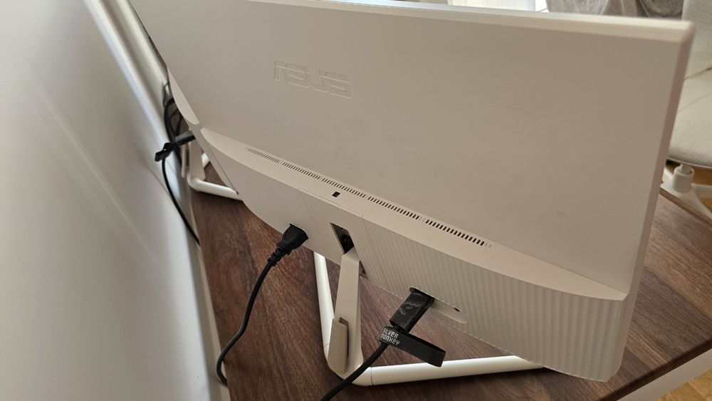 2 monitory Asus VU249CFE-M 24" FullHd 1920x1080 IPS 1ms 100hz