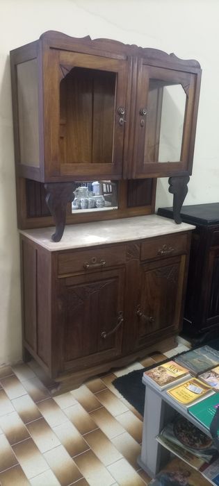 Grande lote de antiguidades