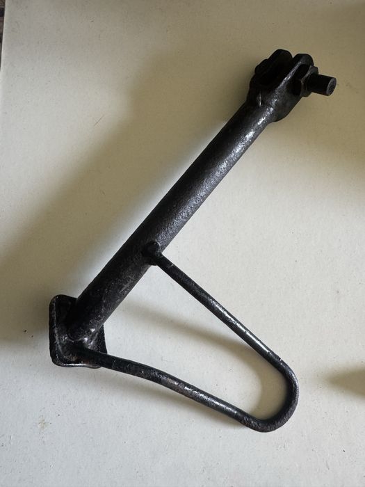 Vendo pesinho ou descanso de mota