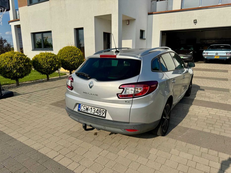 Renault Megane 2013 bezwypadkowy w jednych rękach od 9 lat wersja Bose
