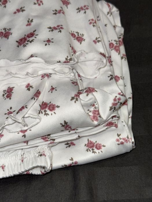 Жіноча елегантна піжама з квітковим принтом. Нова!