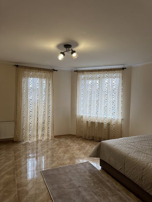 Здам Посуточно 2х.ком.ФРУНЗЕ.